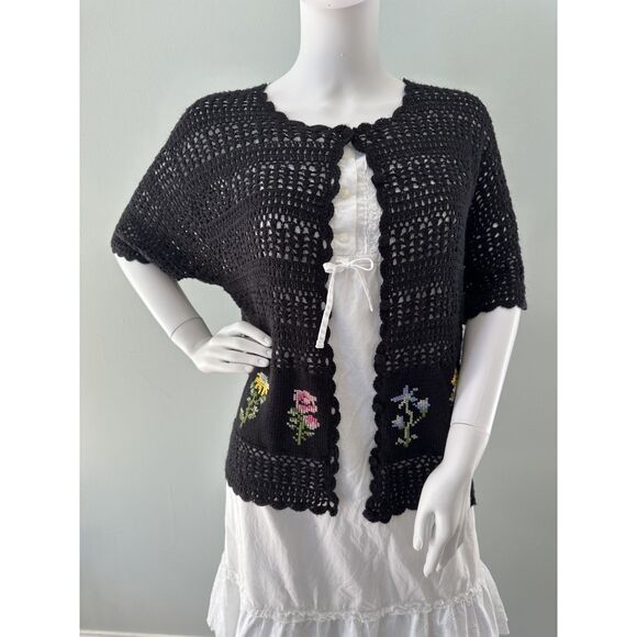 Teddi Sweaters - Vintage Black Crochet Cardigan Floral Embroidered Pockets Cottagecore Size L